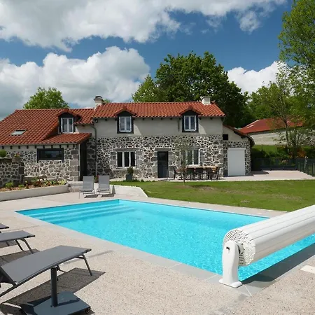 Maison De Caractere Avec Piscine Privee Chauffee, Terrasse, Jardin Clos Et Equipements Modernes - Fr-1-742-548